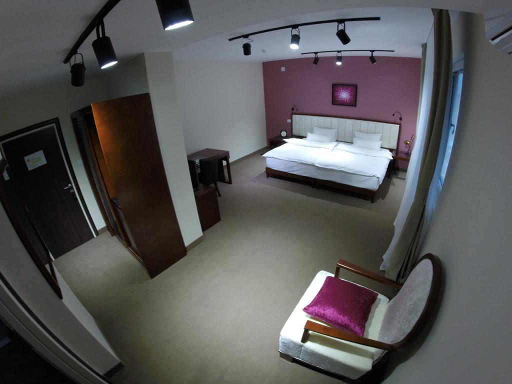 Garni Hotel Fortuna Belgrád Kültér fotó