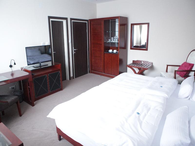 Garni Hotel Fortuna Belgrád Kültér fotó